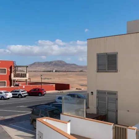 Appartement With 3 Bedrooms In El With Wonderful Mountain View Furnished Terrace And Wifi 500 M From The Beach *