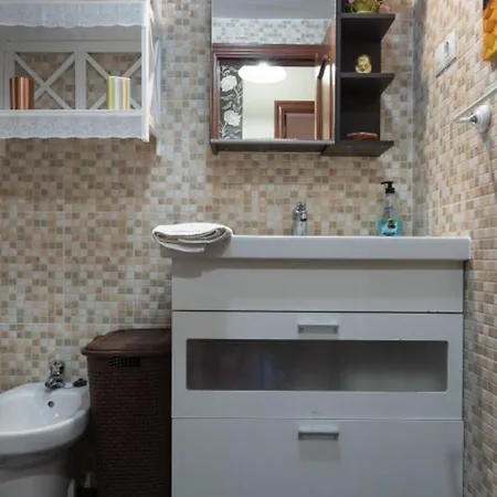 With 3 Bedrooms In El With Wonderful Mountain View Furnished Terrace And Wifi 500 M From The Beach